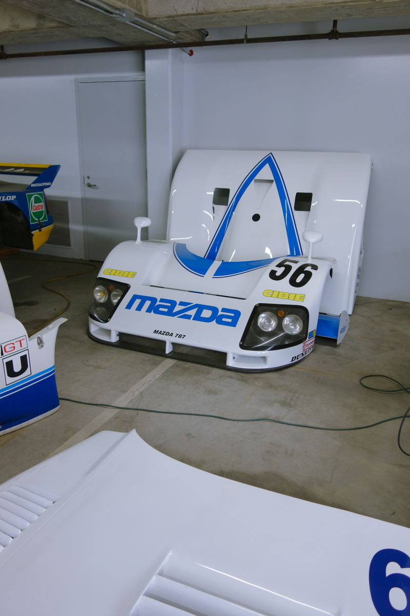Illustration for article titled Mazda's All-Conquering 700 HP Four-Rotor Le Mans Engine Has The Coolest Intake Ever